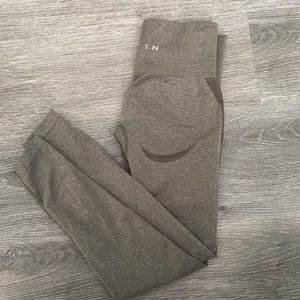 NVGTN Khaki Seamless Leggings! Size small